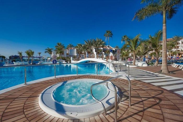 First Line Apartment Arona  Bagian luar foto