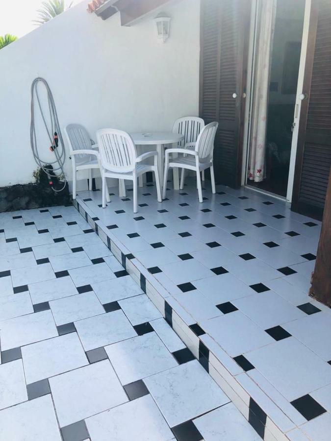 First Line Apartment Arona  Bagian luar foto